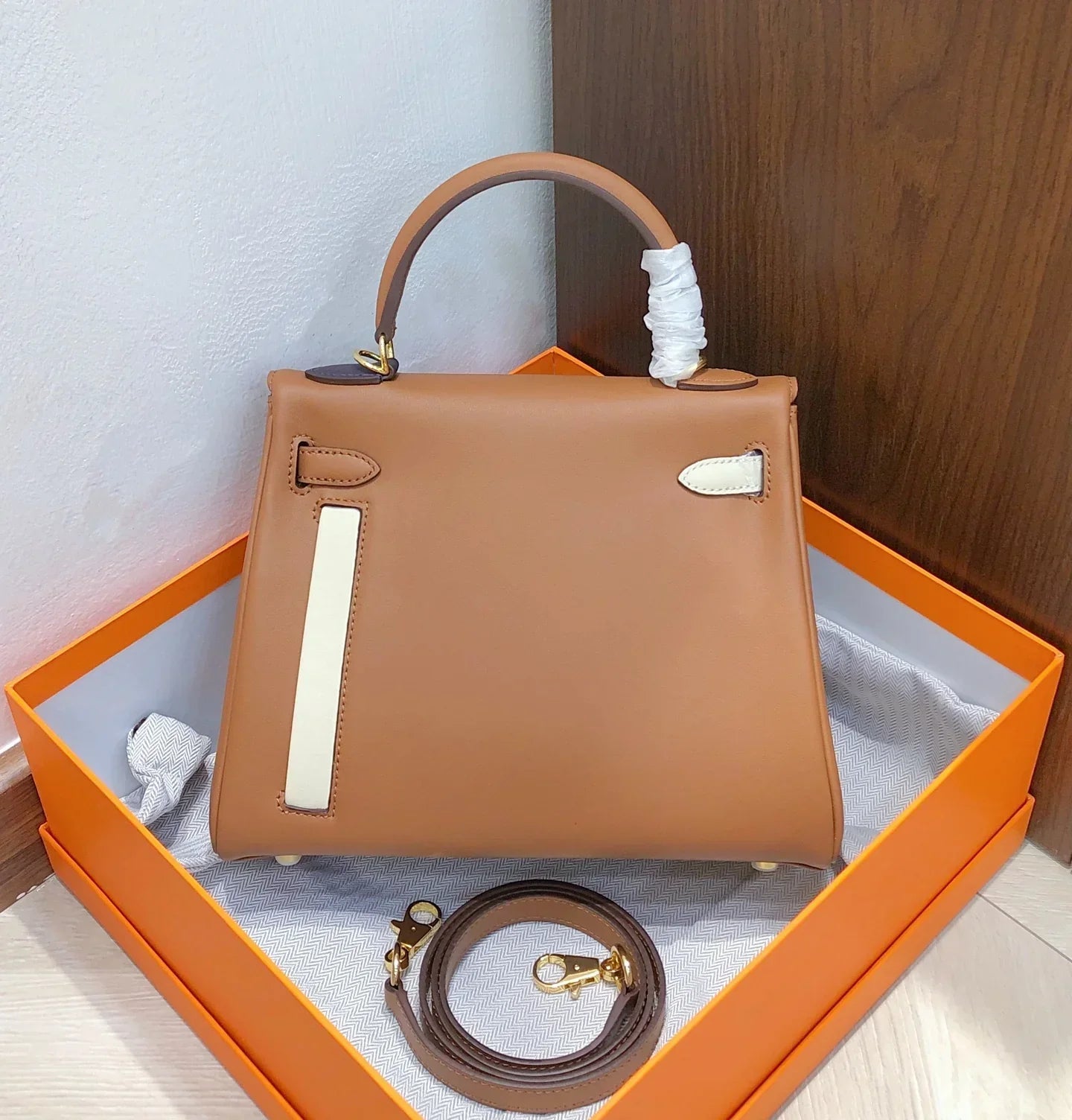 Cassis and Nata Swift Colormatic Kelly 25 Retourne Palladium Hardware